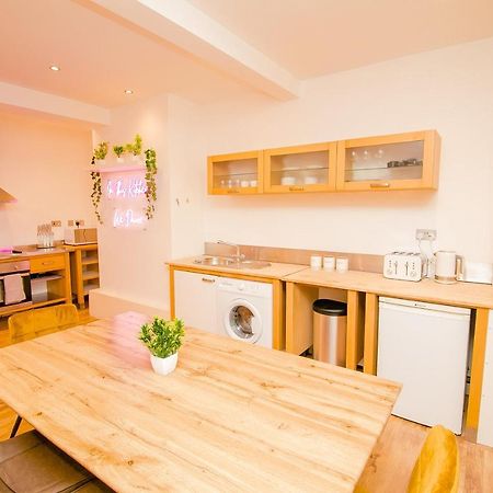 노리치 Unique Warehouse Style Flat - Amazing Location 아파트 외부 사진